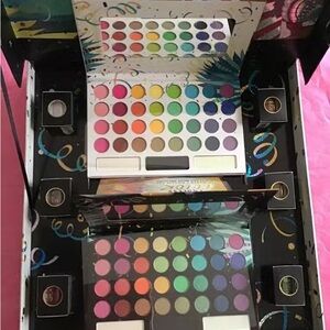 BH Cosmetics Vivid Eyeshadow Palette
